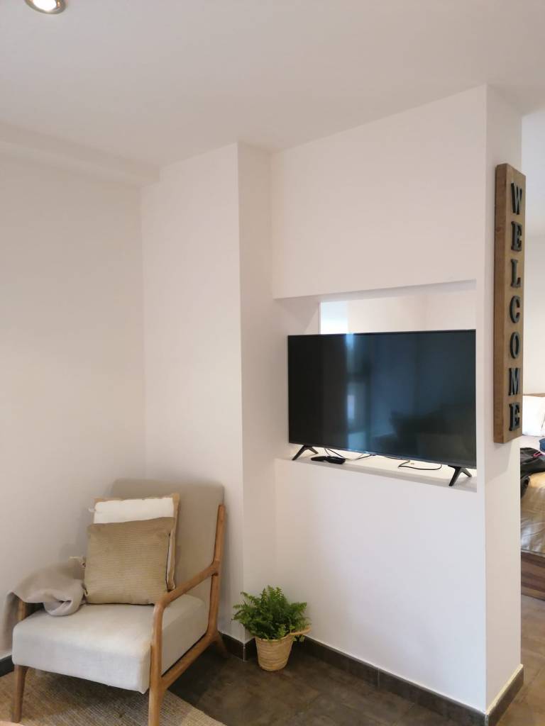 Salón con TV Loft Paraíso Gijón