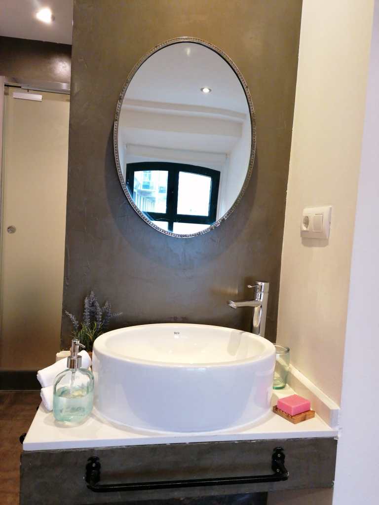 Lavabo en dormitorio loft Paraíso Gijón