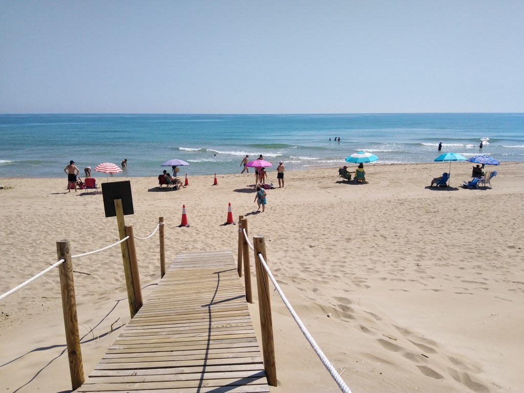 Pasarela a la playa Guardamar de la Safor apartamento Paraíso Beach
